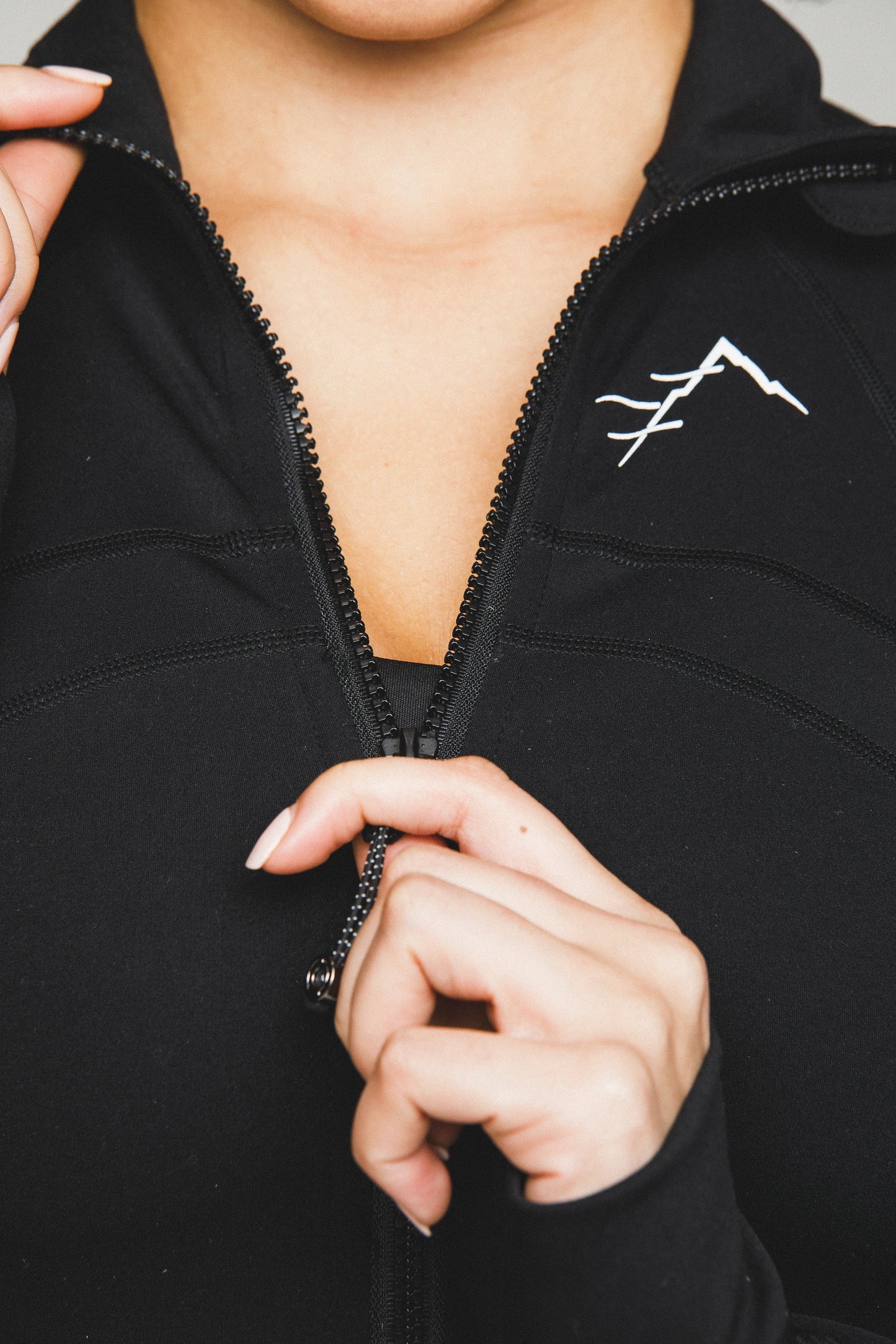 Pinnacle Seamless Jacket